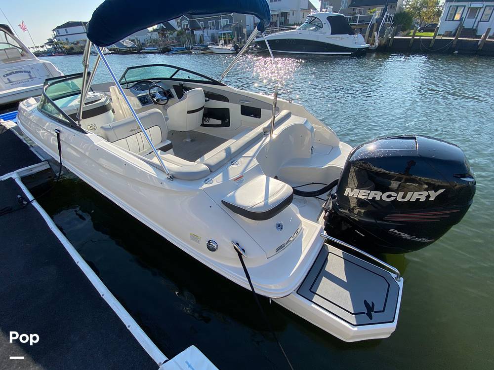 Slide: The Image of Sea Ray 240 Sundeck 2016 - 13230952