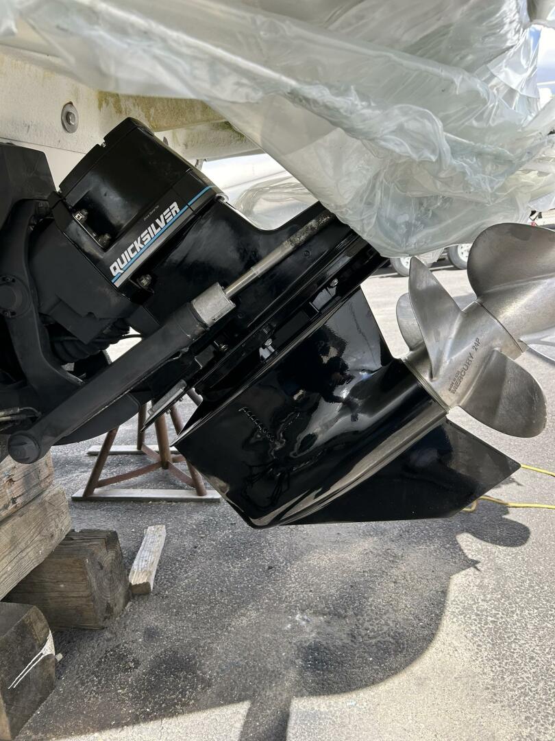 Slide: The Image of Sea Ray 240 Sundeck 2016 - 4870739