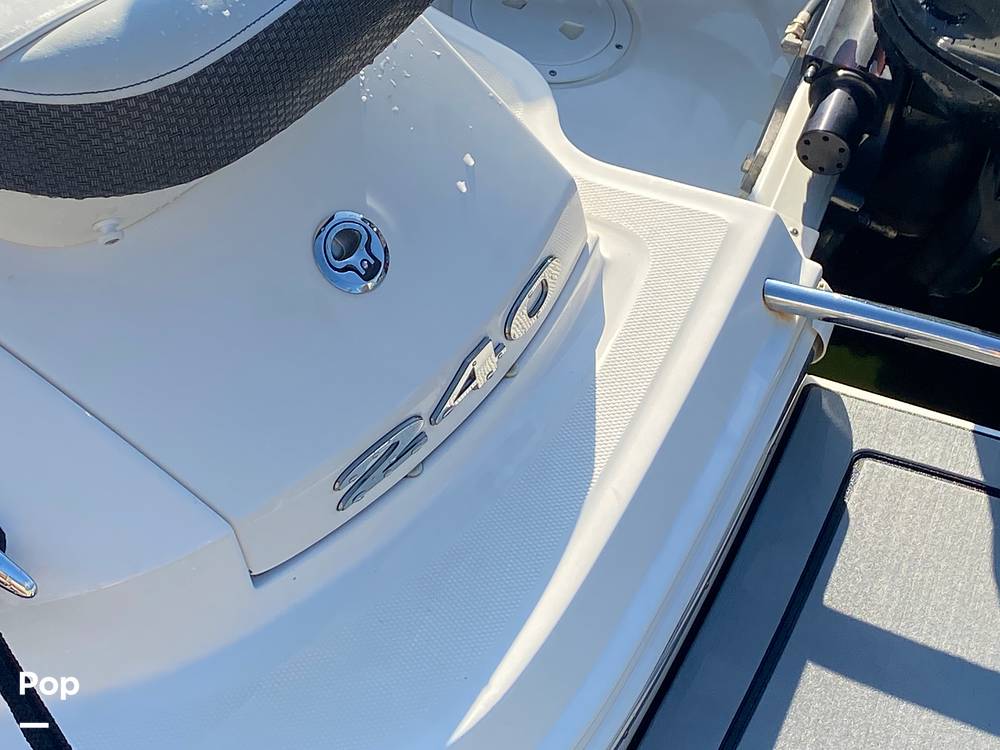 Slide: The Image of Sea Ray 240 Sundeck 2016 - 13230953