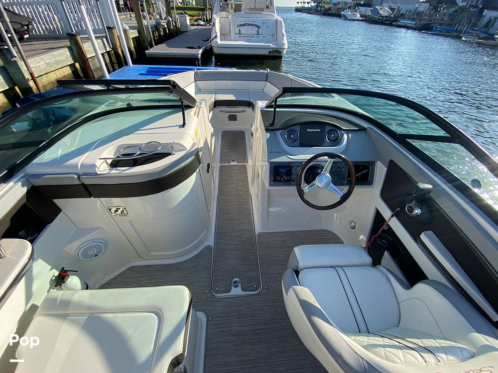 Slide: The Image of Sea Ray 240 Sundeck 2016 - 13230954