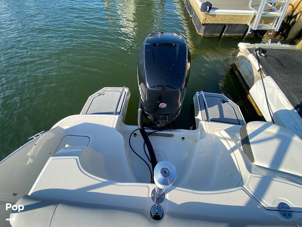 Slide: The Image of Sea Ray 240 Sundeck 2016 - 13230957