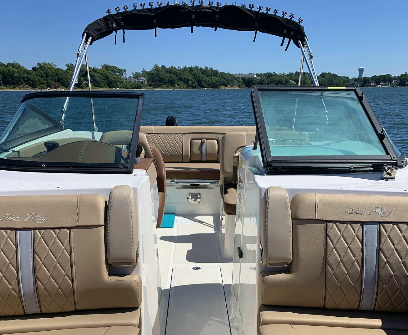 Slide: The Image of Sea Ray 240 Sundeck 2016 - 4870771