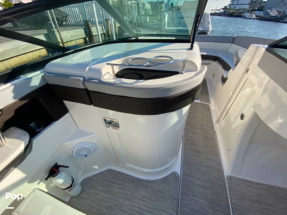 Slide: The Image of Sea Ray 240 Sundeck 2016 - 13230968