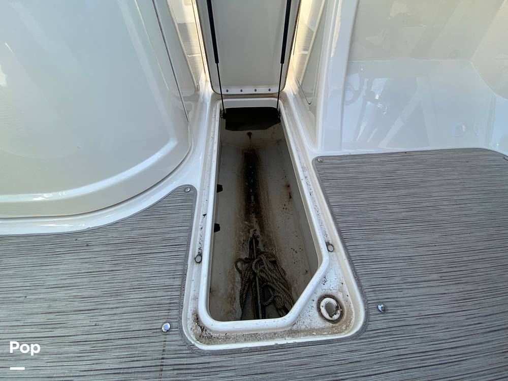 Slide: The Image of Sea Ray 240 Sundeck 2016 - 13230979