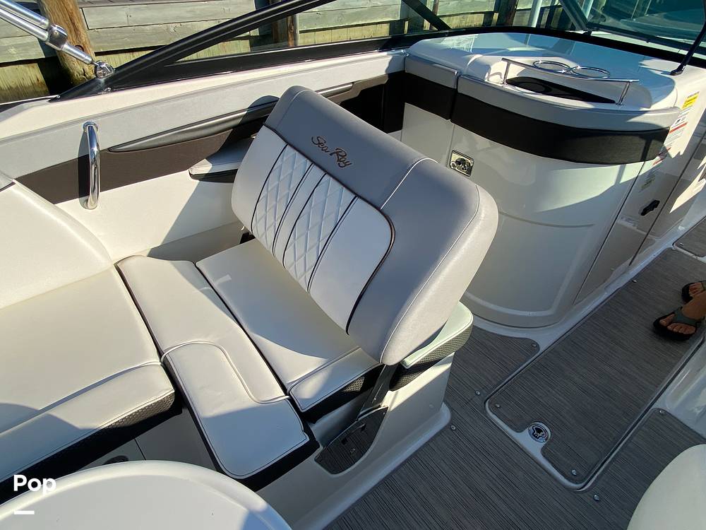 Slide: The Image of Sea Ray 240 Sundeck 2016 - 13230991