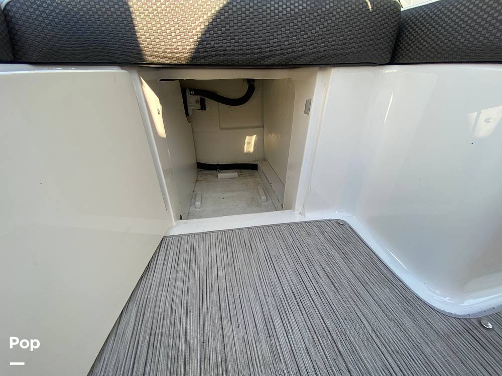 Slide: The Image of Sea Ray 240 Sundeck 2016 - 13230997