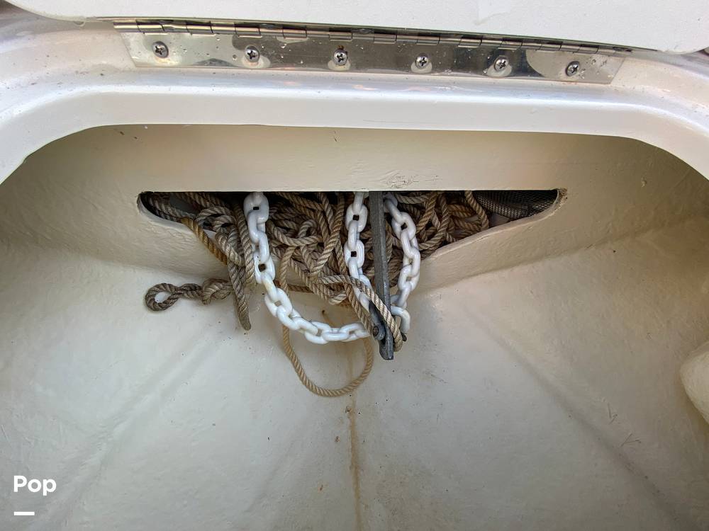 Slide: The Image of Sea Ray 240 Sundeck 2016 - 13231000