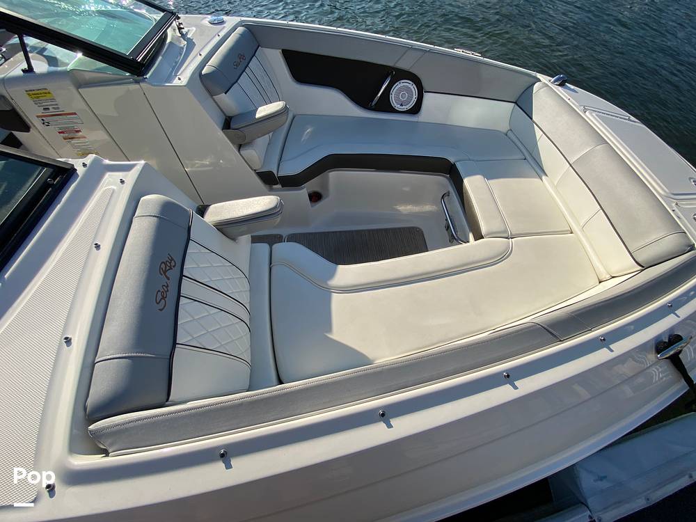 Slide: The Image of Sea Ray 240 Sundeck 2016 - 13231017