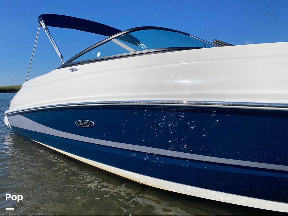 Slide: The Image of Sea Ray 240 Sundeck 2016 - 13167097
