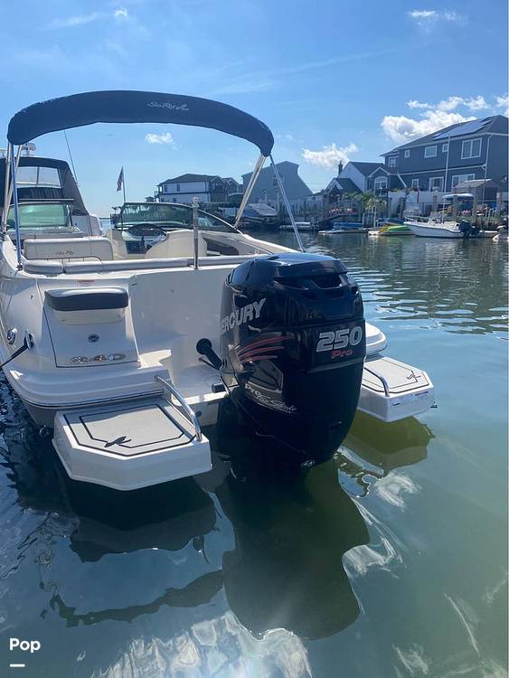 Slide: The Image of Sea Ray 240 Sundeck 2016 - 13167105
