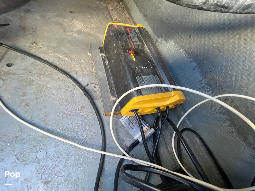 Slide: The Image of Sea Ray 245 Sundancer 1982 - 8642470