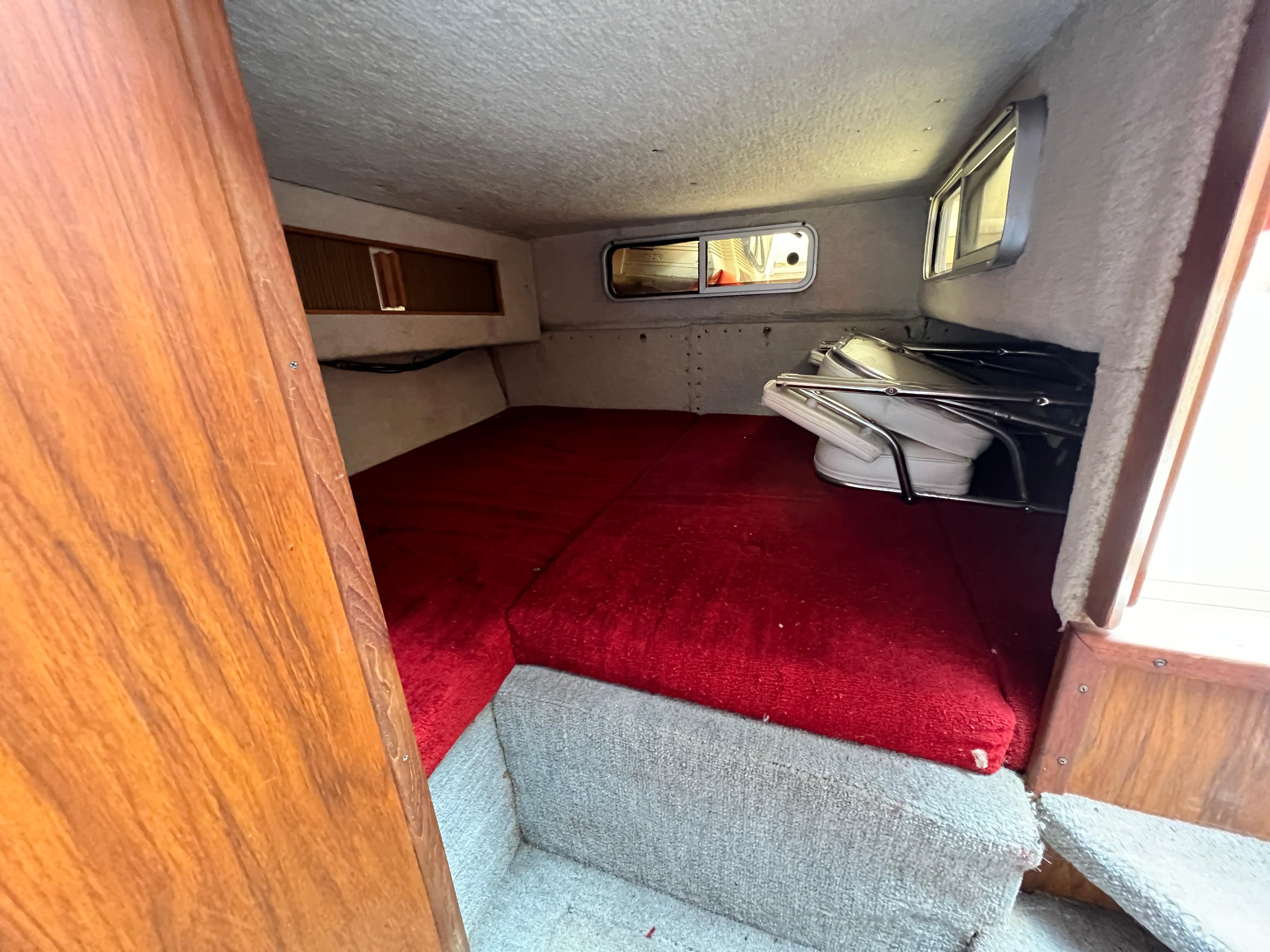 Slide: The Image of Sea Ray 245 Sundancer 1984 - 14