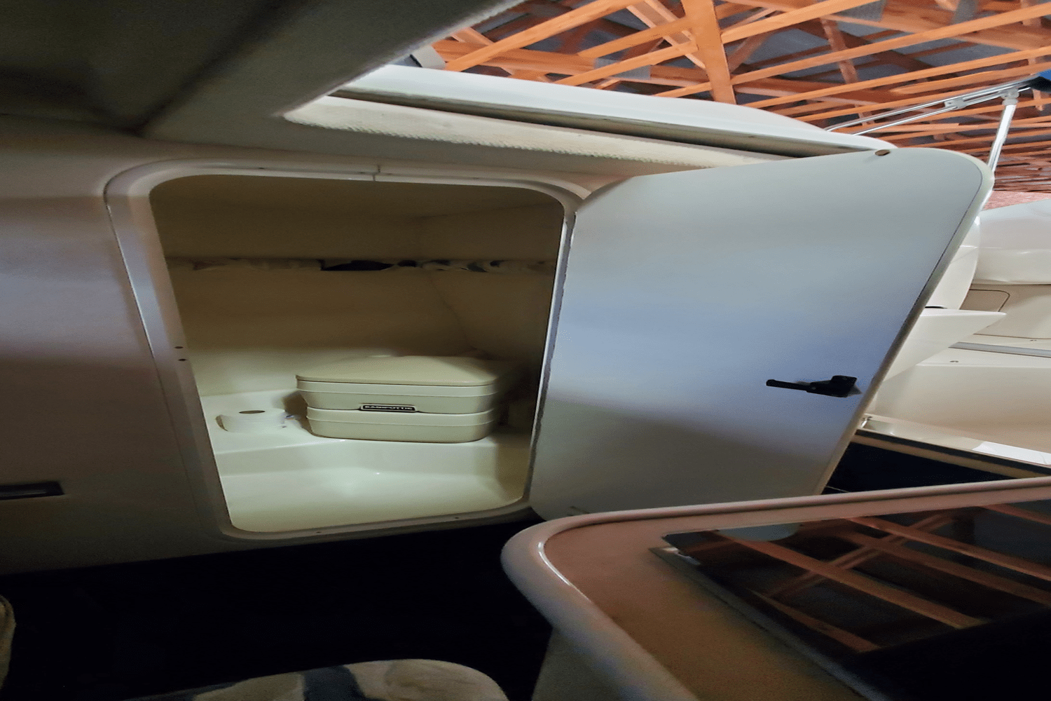 Slide: The Image of Sea Ray 245 WEEKENDER 2000 - 13