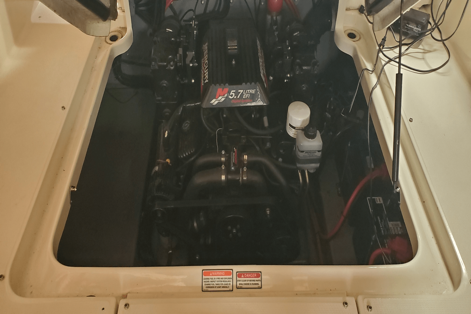 Slide: The Image of Sea Ray 245 WEEKENDER 2000 - 15