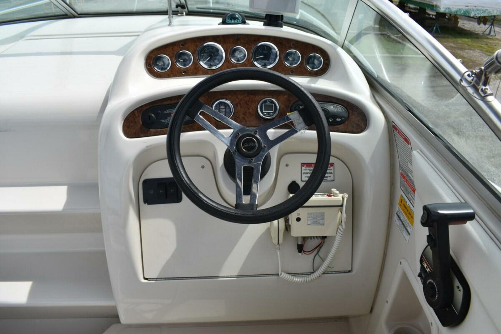 Slide: The Image of Sea Ray 245 Weekender 2000 - 5315562