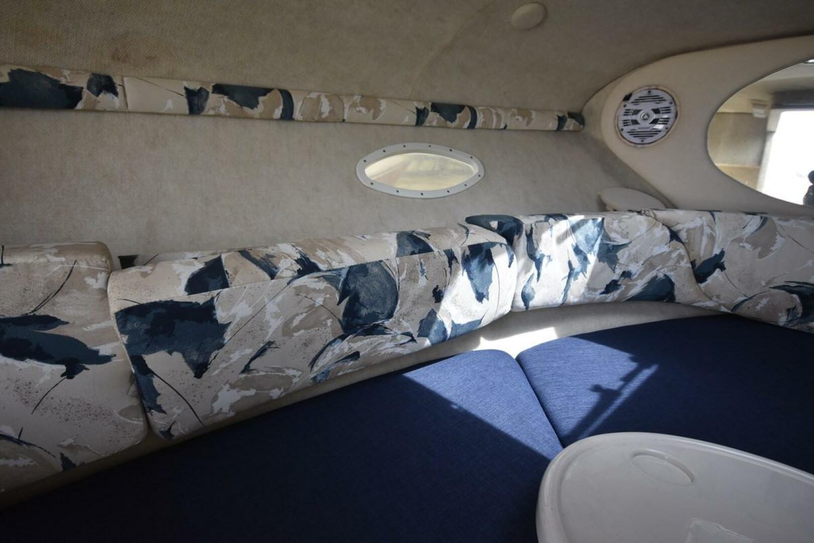 Slide: The Image of Sea Ray 245 Weekender 2000 - 5315578