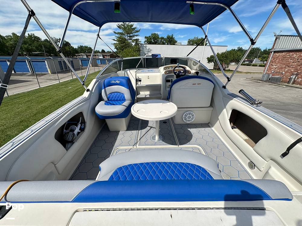 Slide: The Image of Sea Ray 245 Weekender 2001 - 3