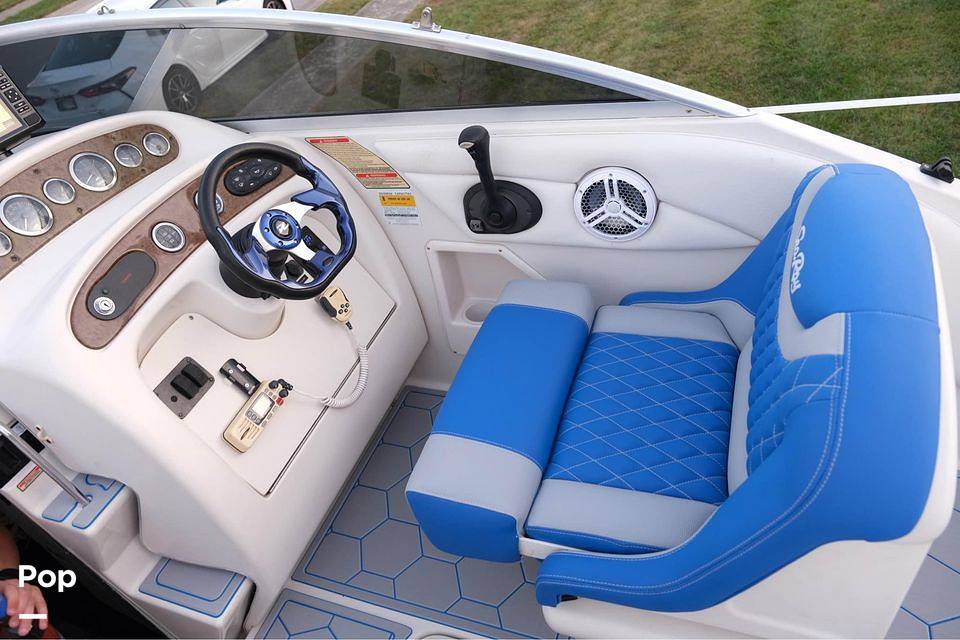 Slide: The Image of Sea Ray 245 Weekender 2001 - 41