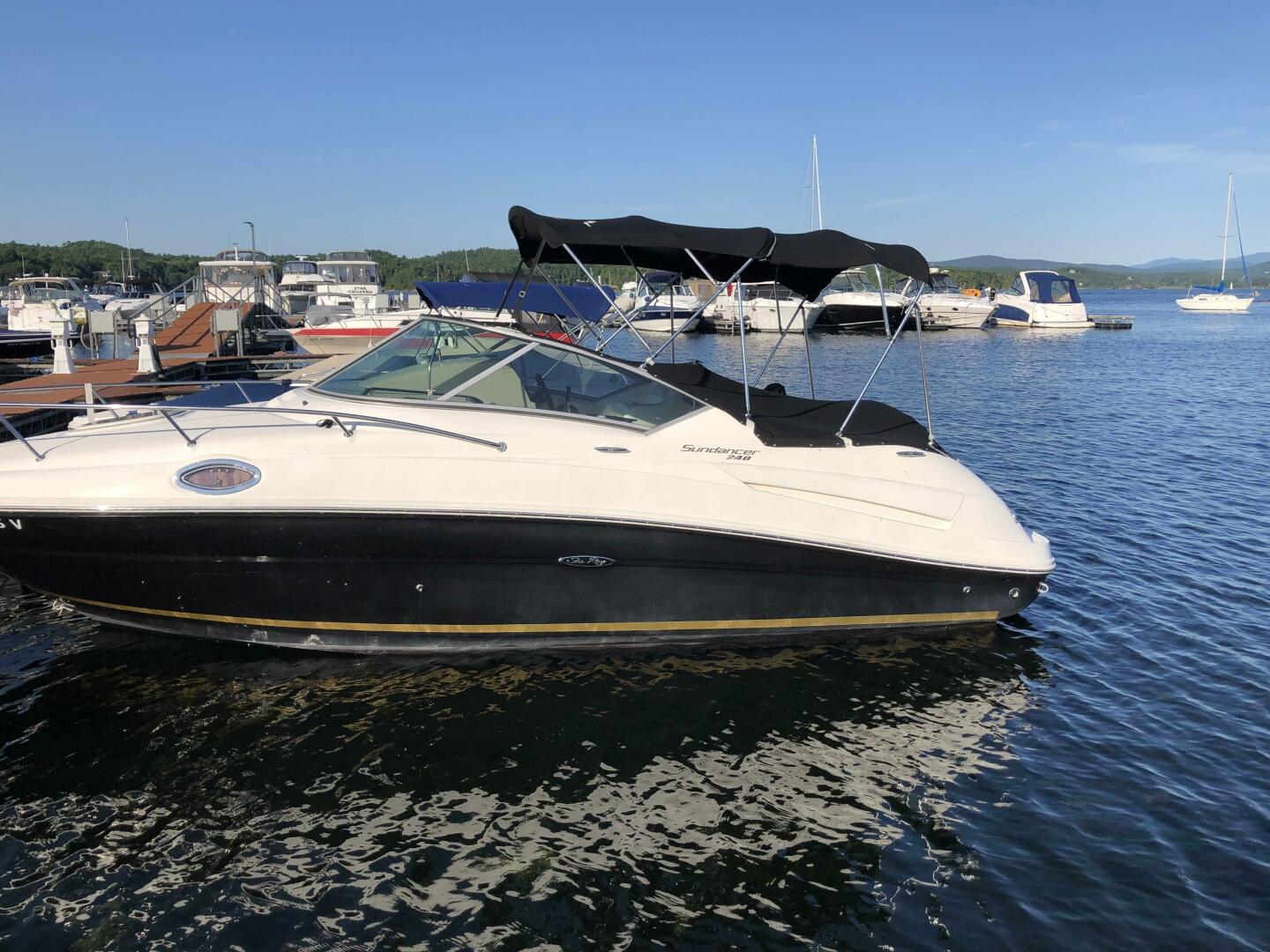 Slide: The Image of Sea Ray 25 2011 - 5503733