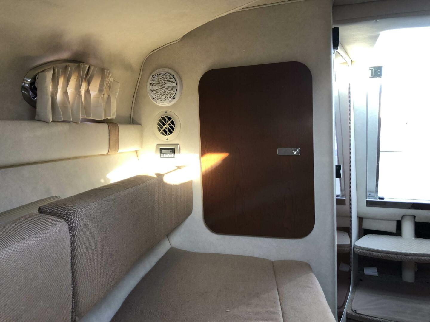 Slide: The Image of Sea Ray 25 2011 - 5503766