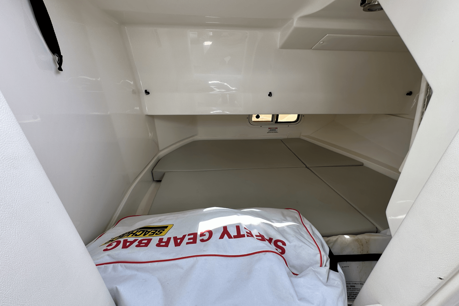 Slide: The Image of Sea Ray 250 SD-OB 2022 - 20