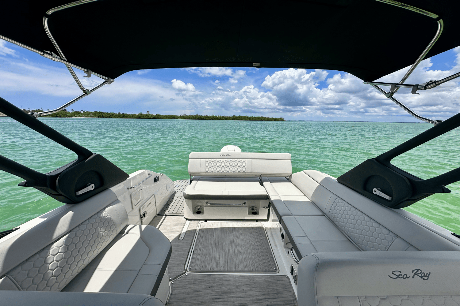 Slide: The Image of Sea Ray 250 SD-OB 2022 - 21