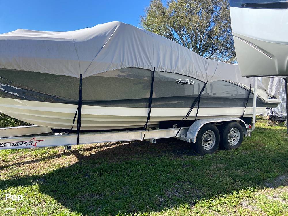 Slide: The Image of Sea Ray 250 SDX 2020 - 13812323