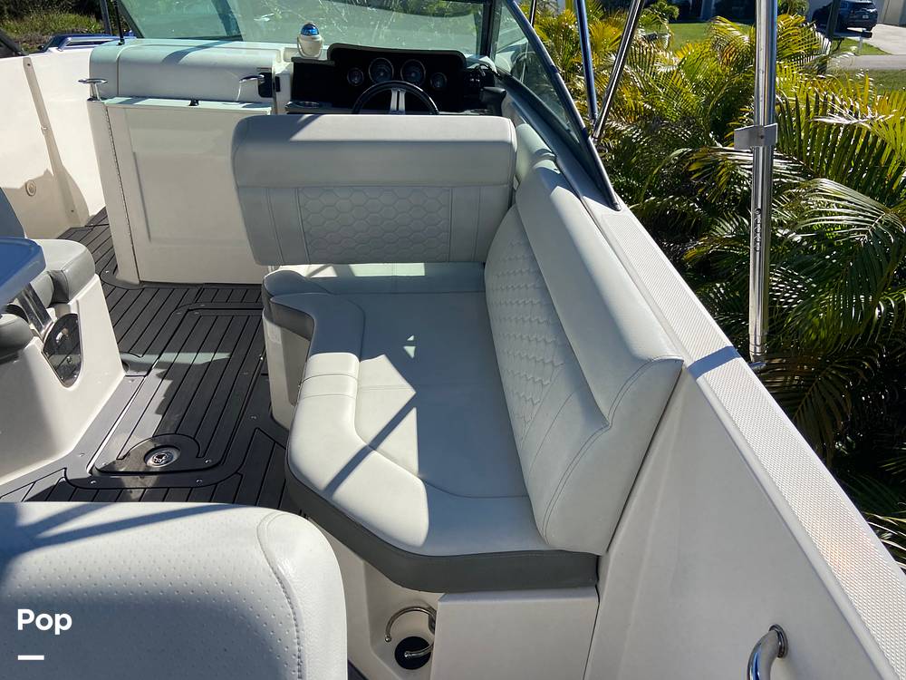 Slide: The Image of Sea Ray 250 SDX 2020 - 13812343