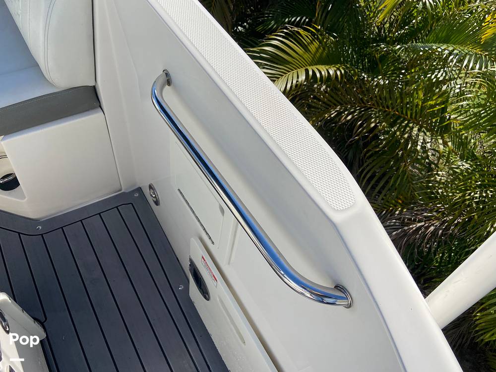 Slide: The Image of Sea Ray 250 SDX 2020 - 13812344