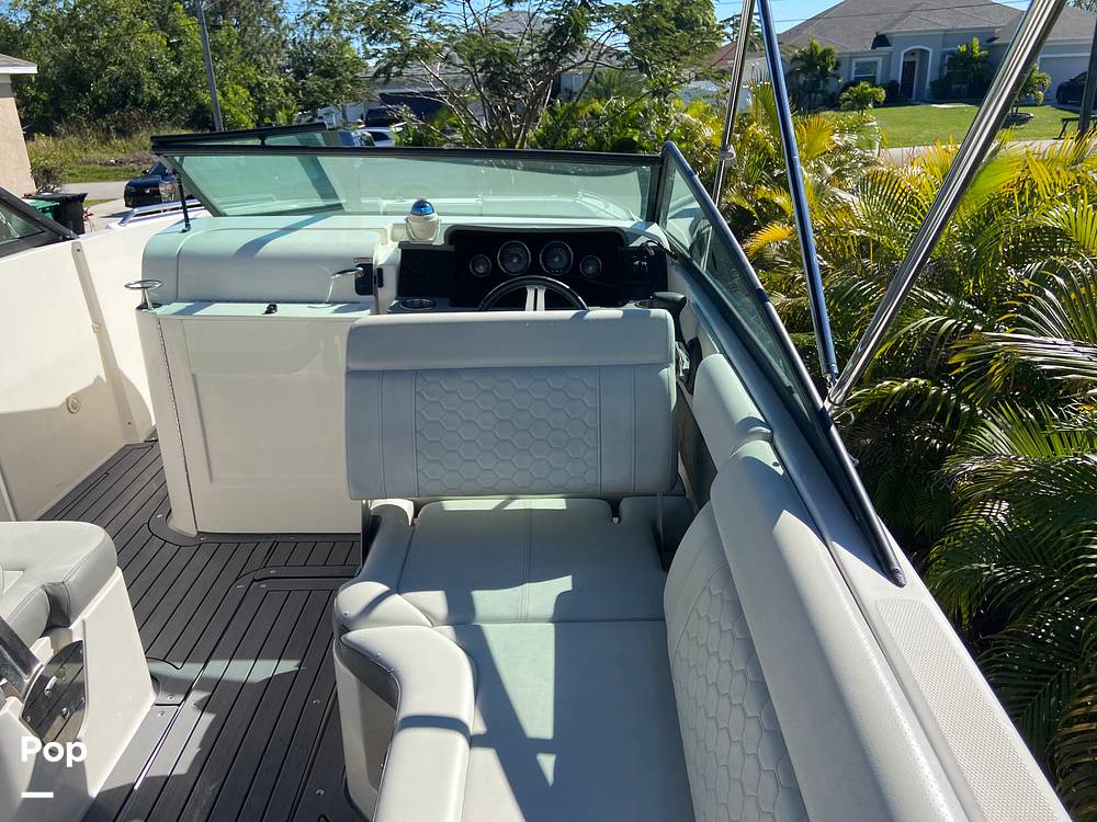 Slide: The Image of Sea Ray 250 SDX 2020 - 13812349