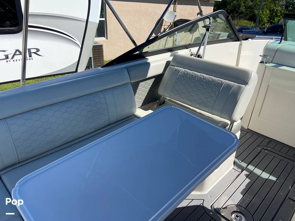 Slide: The Image of Sea Ray 250 SDX 2020 - 13812353