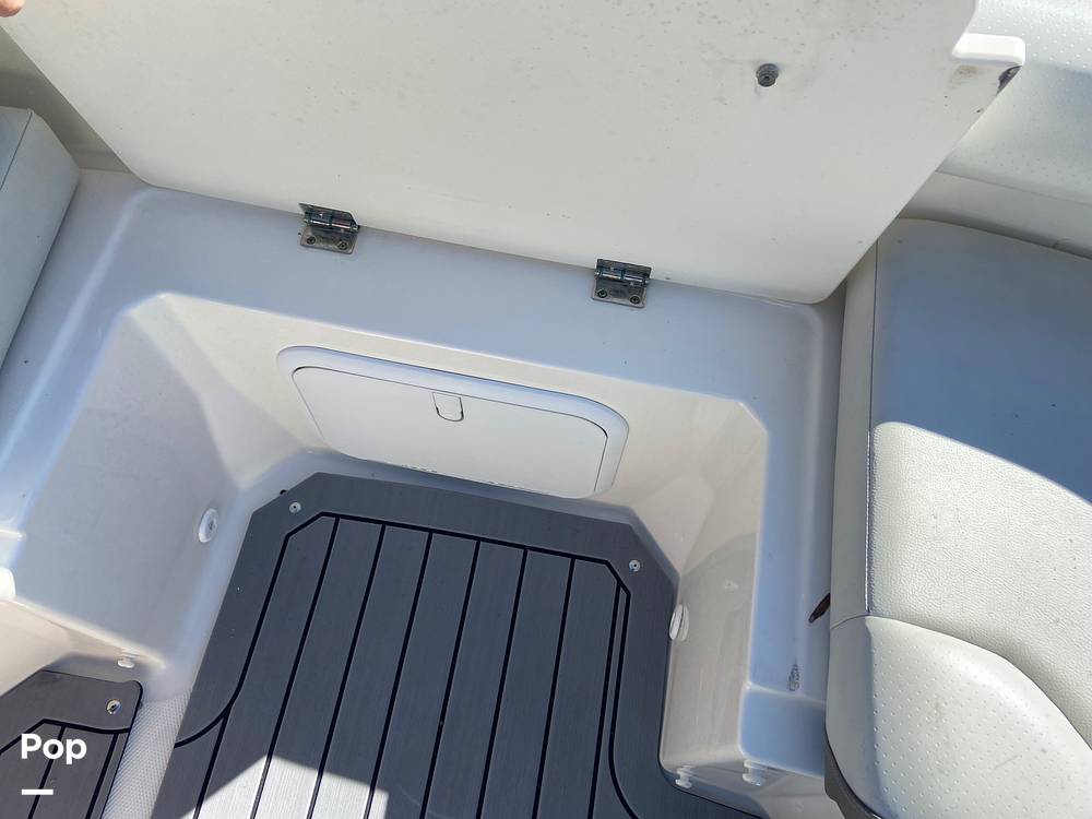 Slide: The Image of Sea Ray 250 SDX 2020 - 13812386