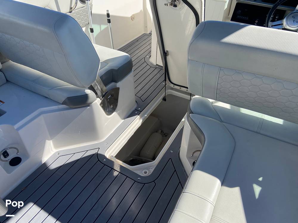 Slide: The Image of Sea Ray 250 SDX 2020 - 13812368