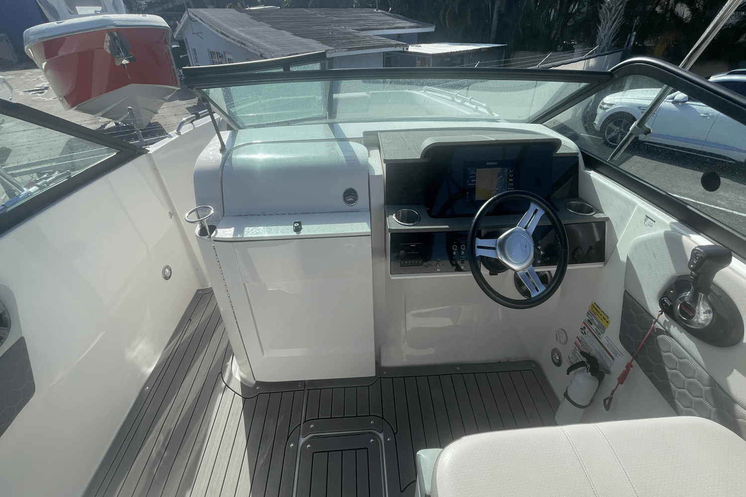 Slide: The Image of Sea Ray 250 SDX OB 2020 - 7