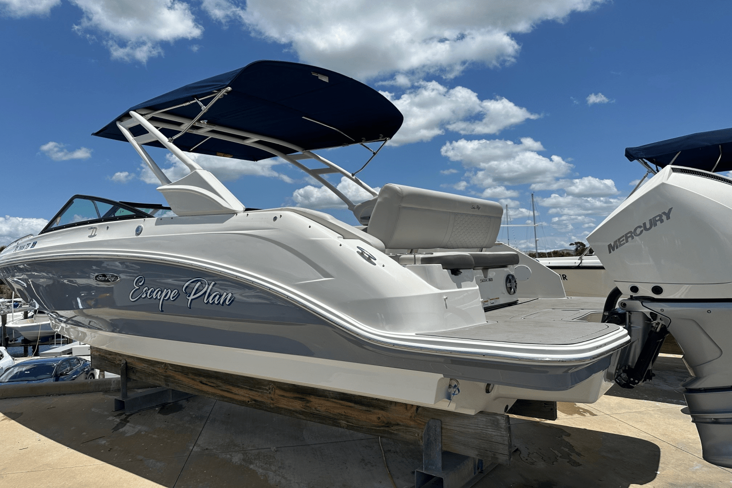 Slide: The Image of Sea Ray 250 SDX OB 2022 - 14