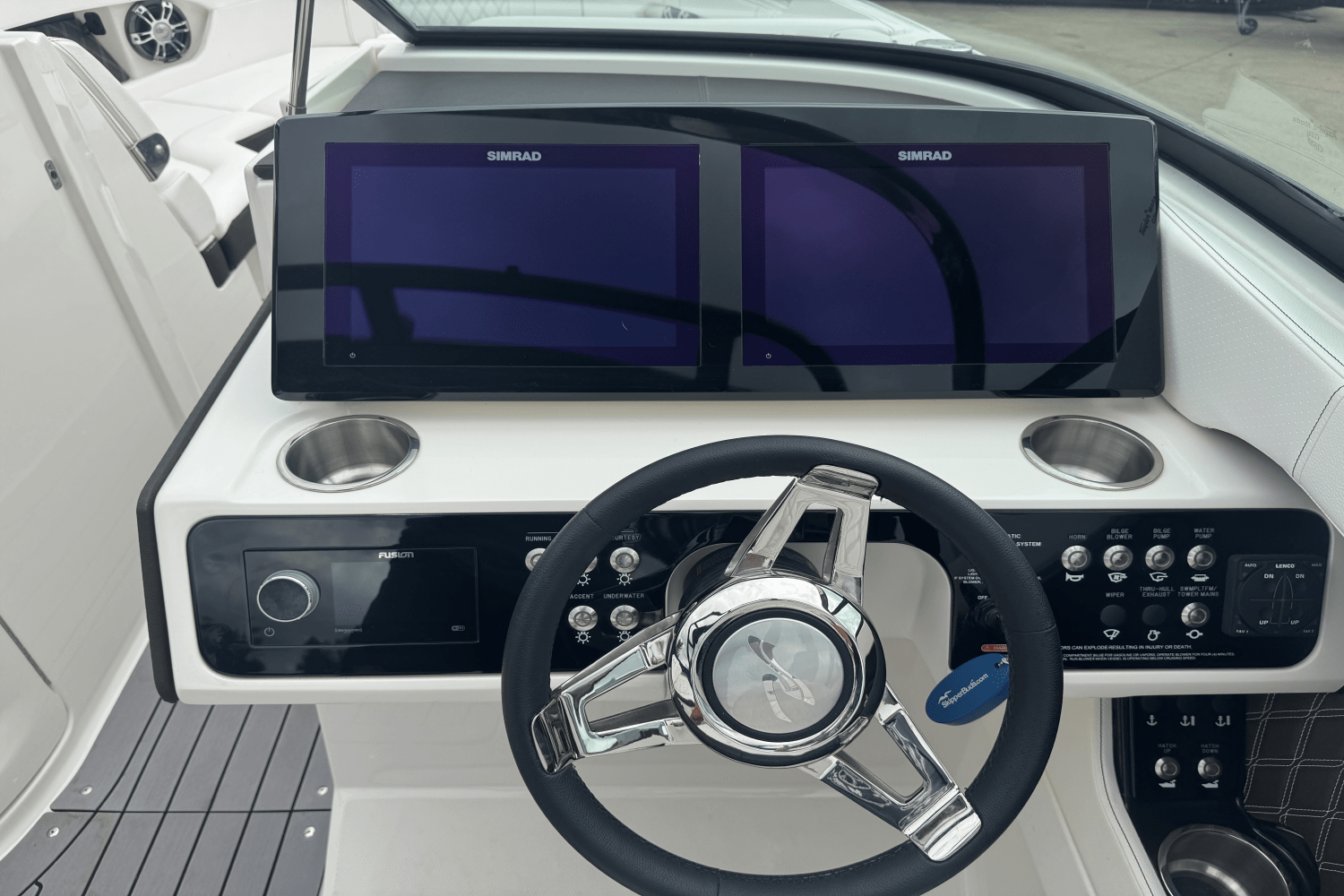 Slide: The Image of Sea Ray 250 SLX 2019 - 11