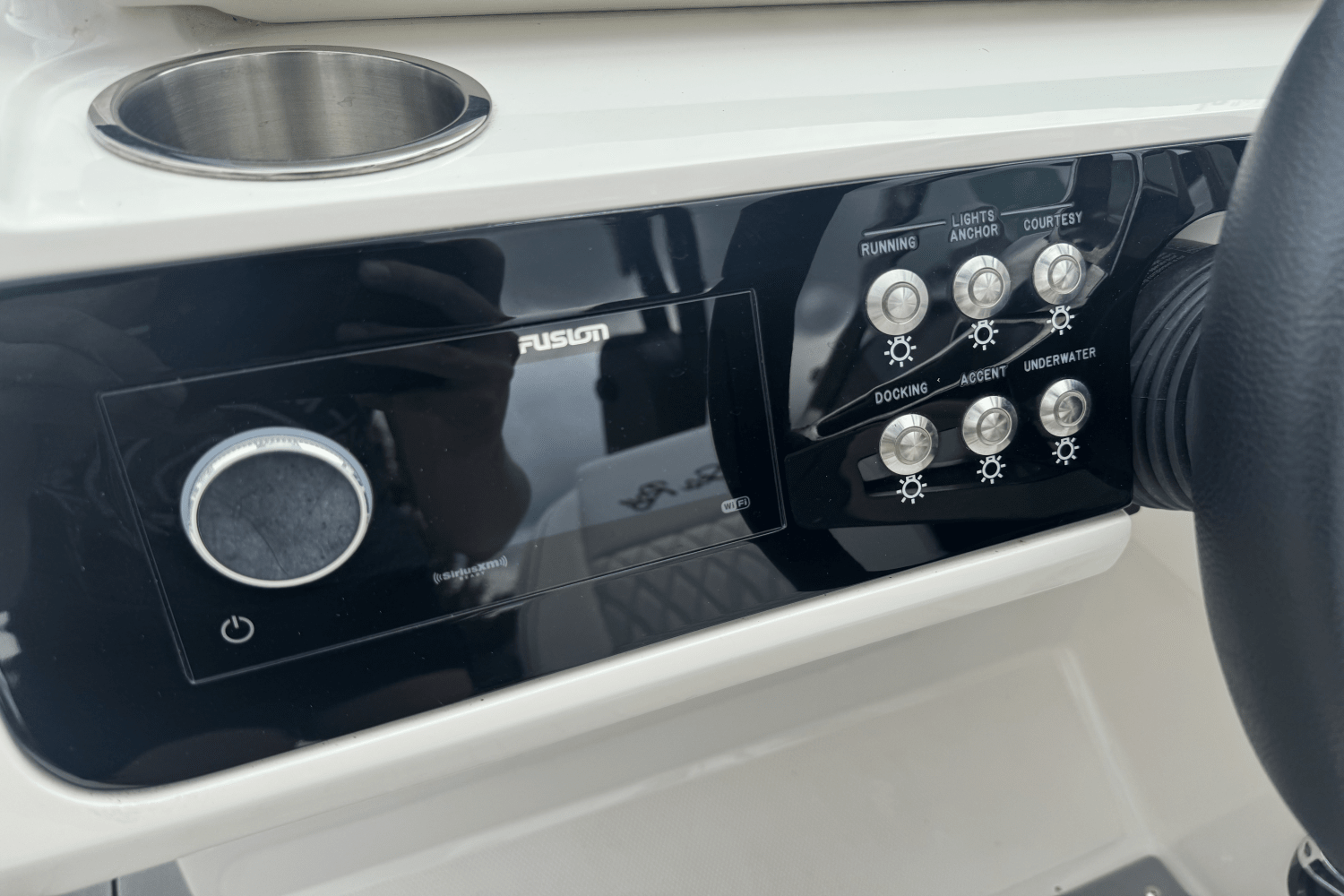 Slide: The Image of Sea Ray 250 SLX 2019 - 12