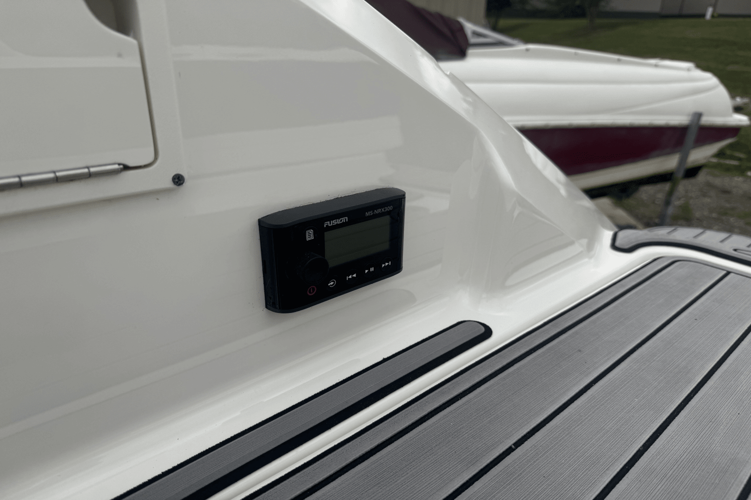 Slide: The Image of Sea Ray 250 SLX 2019 - 25