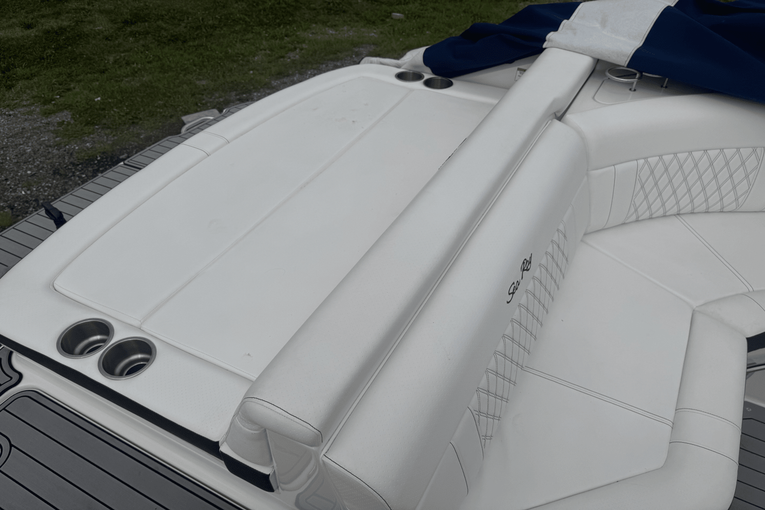 Slide: The Image of Sea Ray 250 SLX 2019 - 26