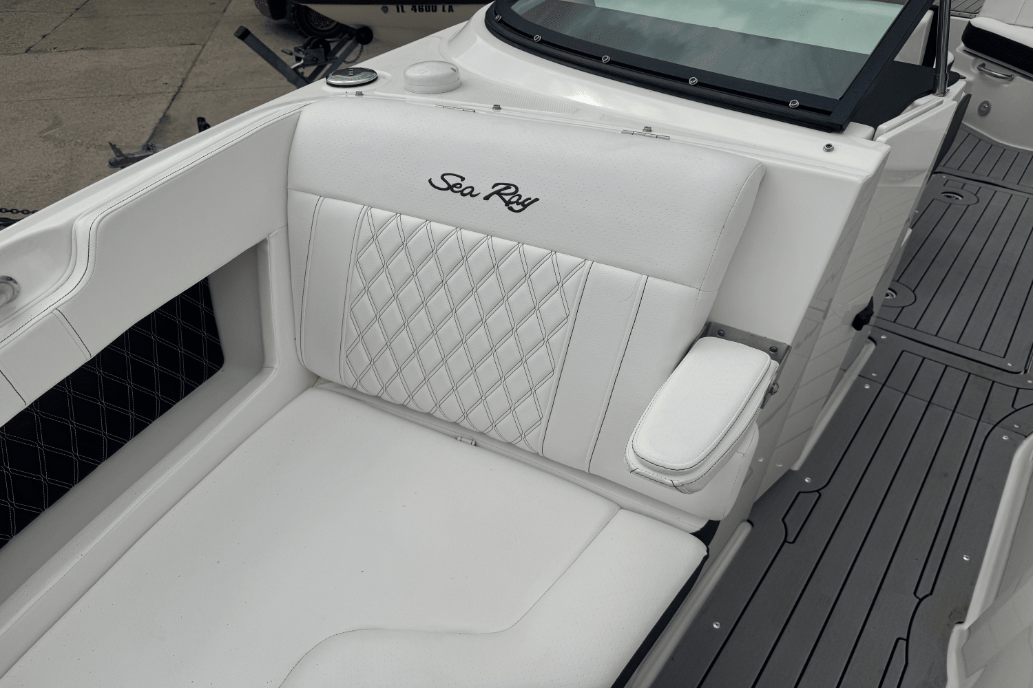 Slide: The Image of Sea Ray 250 SLX 2019 - 7