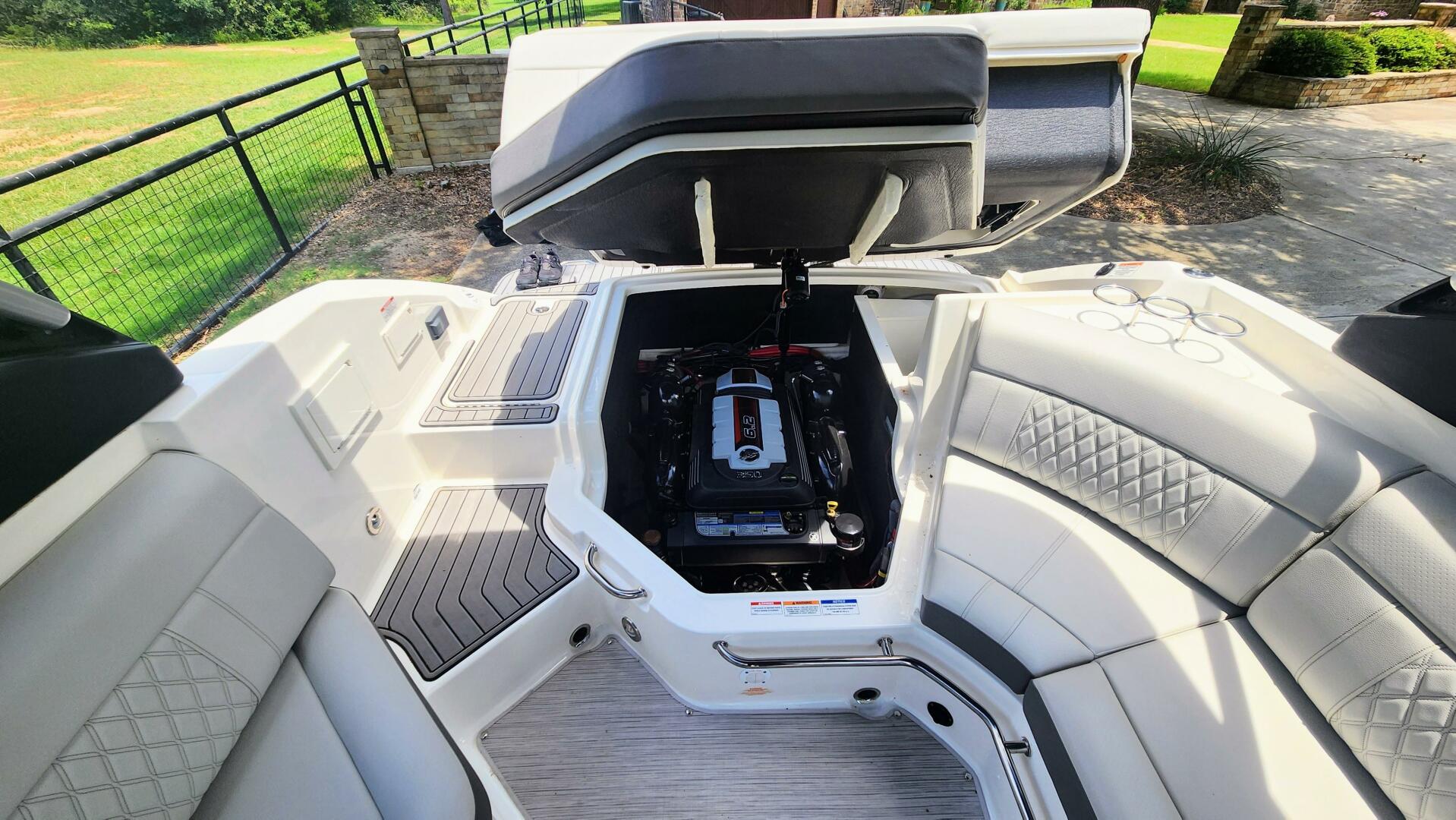 Slide: The Image of 2021 Sea Ray 250 SLX - 5397023