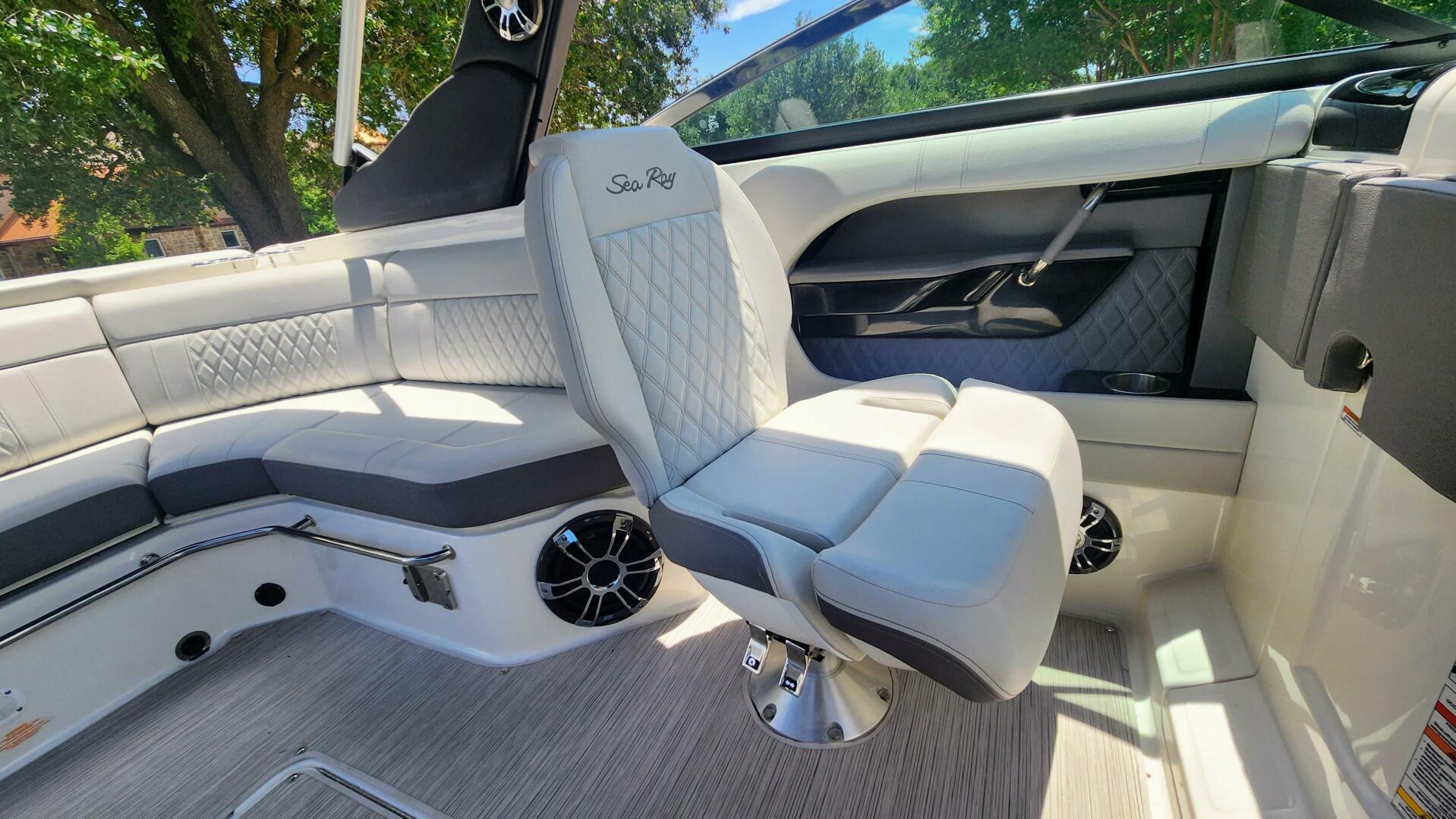 Slide: The Image of 2021 Sea Ray 250 SLX - 5397035