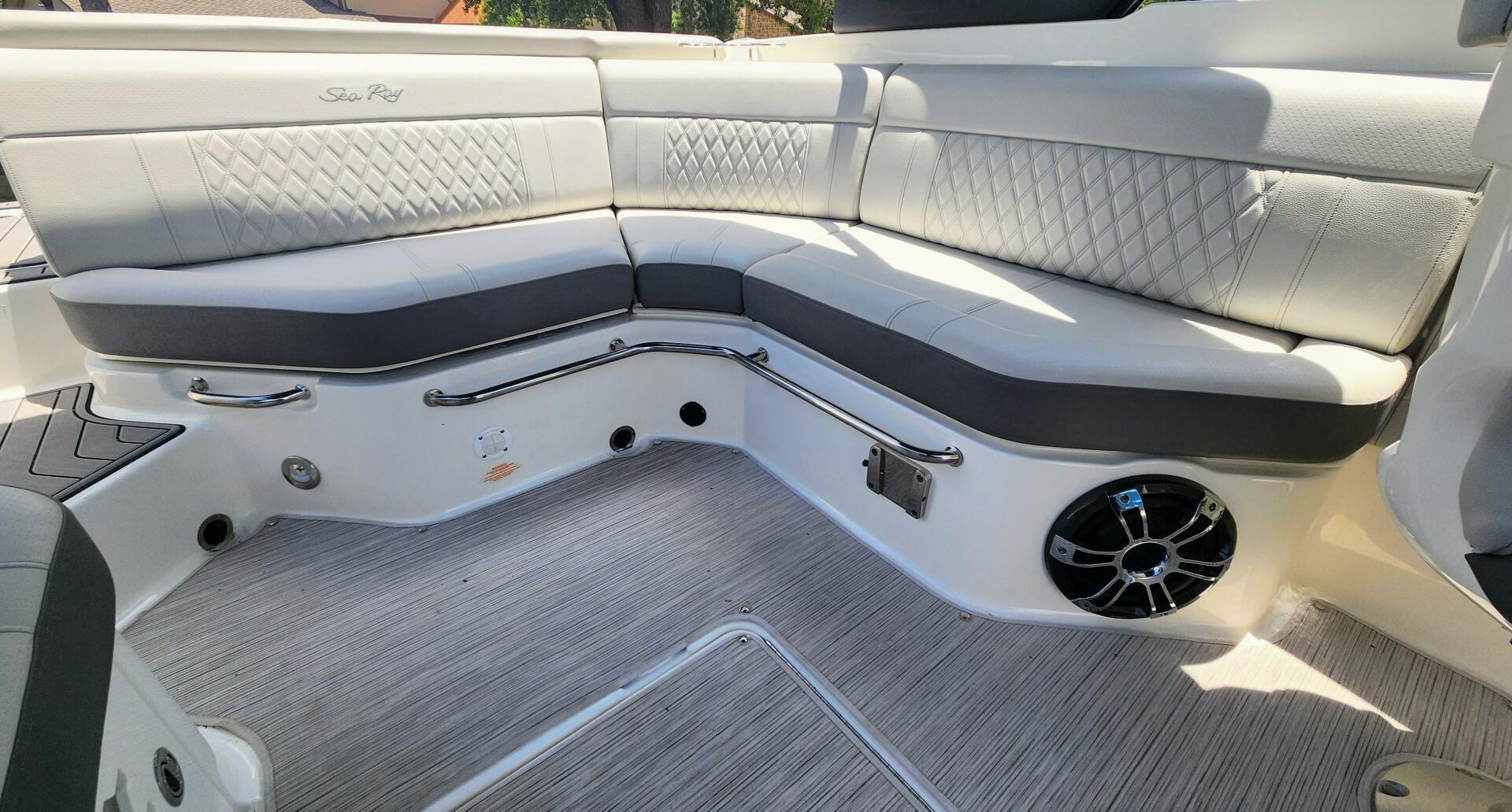 Slide: The Image of 2021 Sea Ray 250 SLX - 5397036