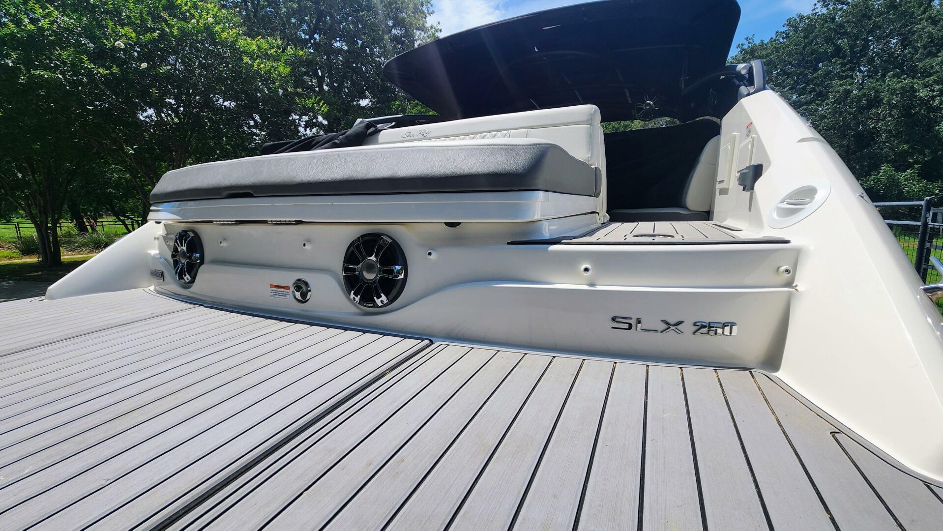 Slide: The Image of 2021 Sea Ray 250 SLX - 5397040