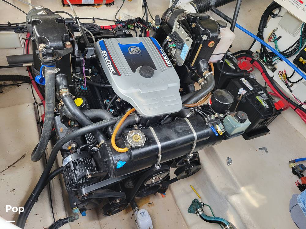 Slide: The Image of Sea Ray 250 Sundancer 2009 - 15108225