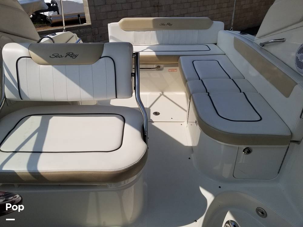 Slide: The Image of Captain's Chair - 12552916