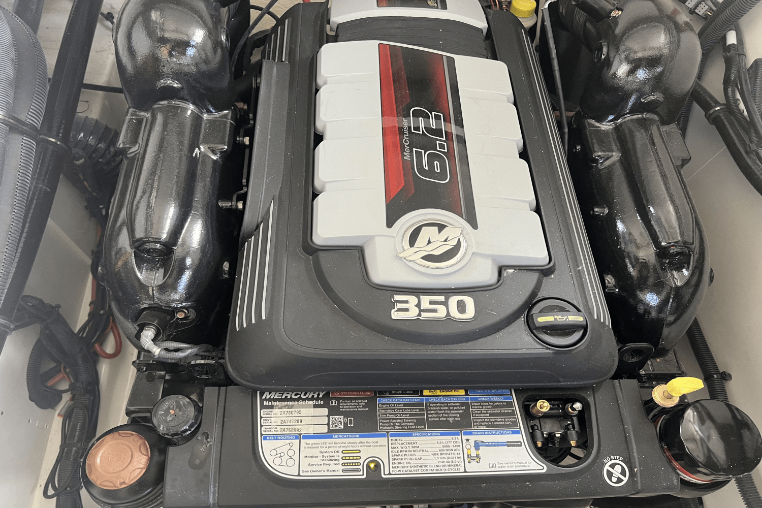 Slide: The Image of Sea Ray 260 SLX 2023 - 22