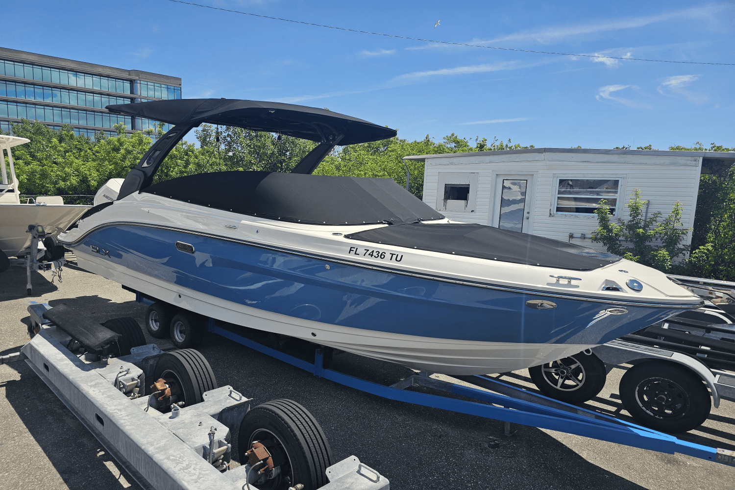 Slide: The Image of Sea Ray 260 SLX-OB 2024 - 1