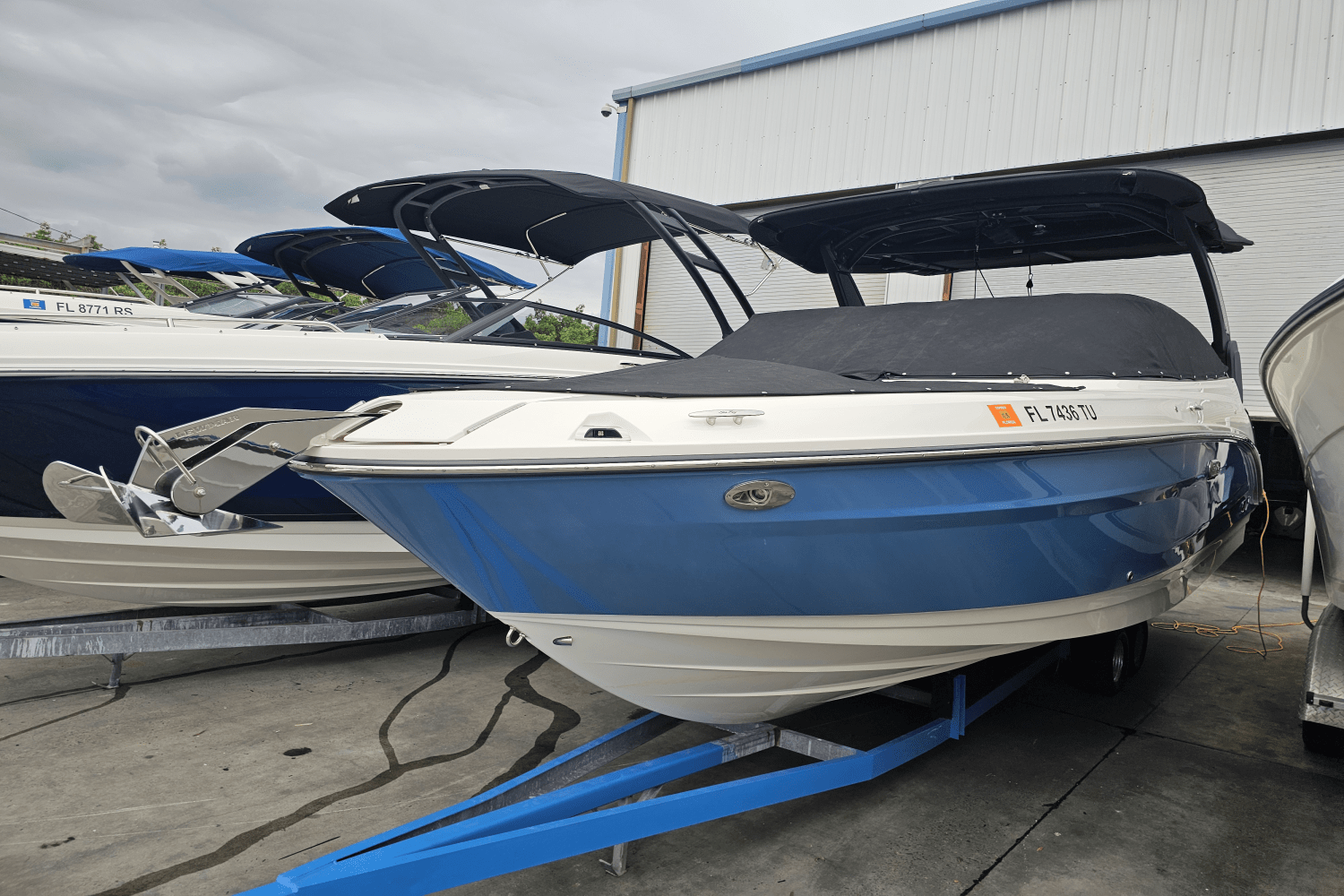 Slide: The Image of Sea Ray 260 SLX-OB 2024 - 2