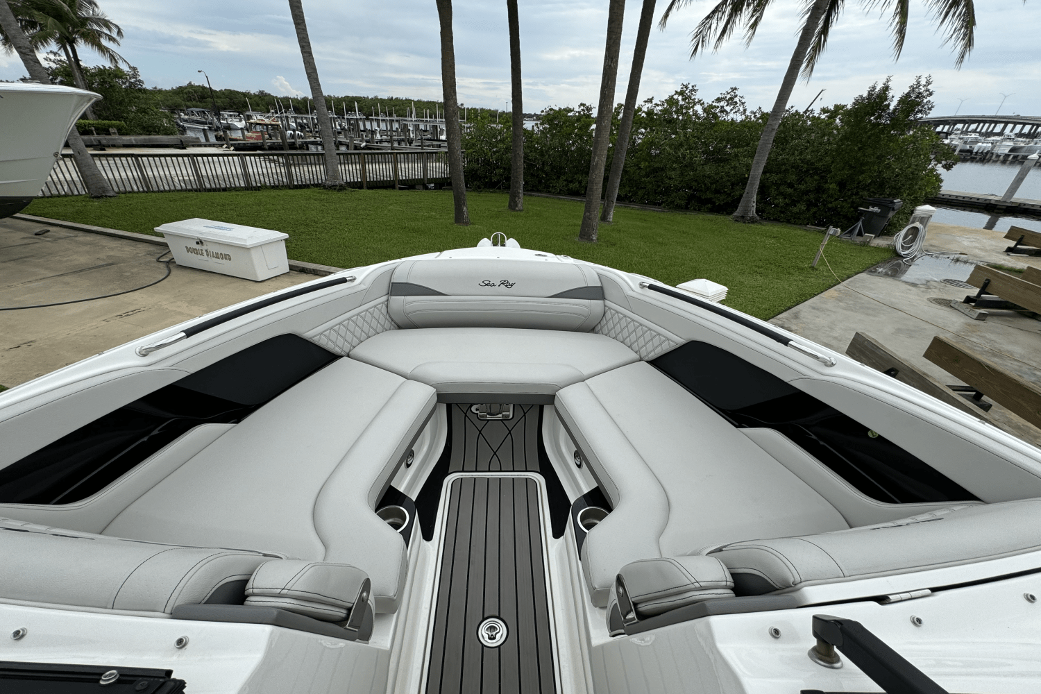 Slide: The Image of Sea Ray 260 SLX OUTBOARD 2023 - 10